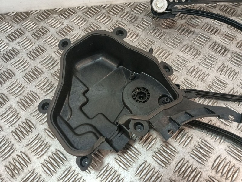 Recambio de elevalunas delantero derecho para seat ibiza iv sc (6j1, 6p5) 1.2 referencia OEM IAM 6J4837462 6J4837402H 