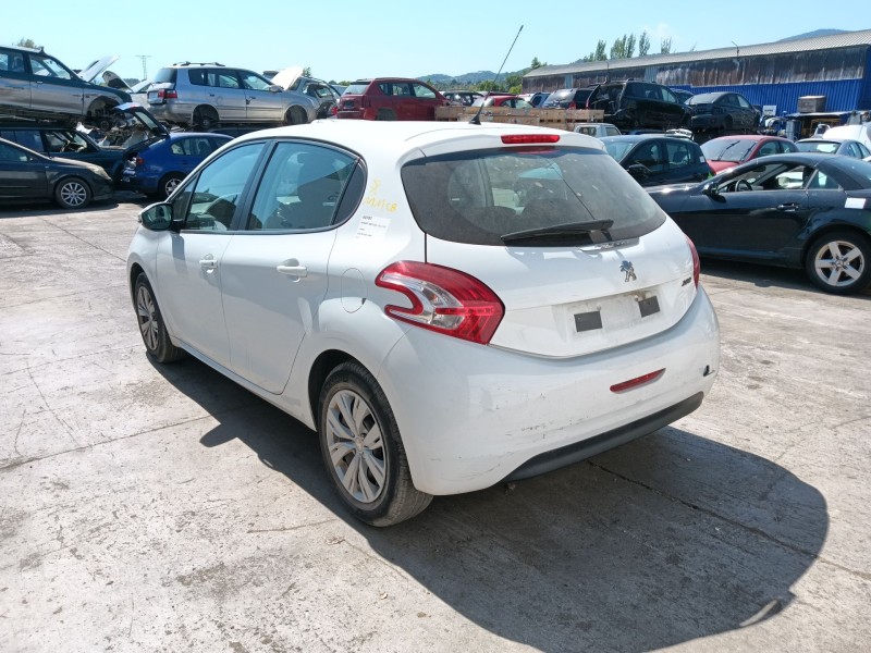peugeot 208 i (ca_, cc_) del año 2013