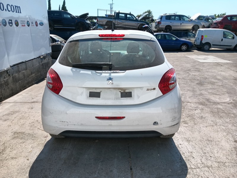peugeot 208 i (ca_, cc_) del año 2013