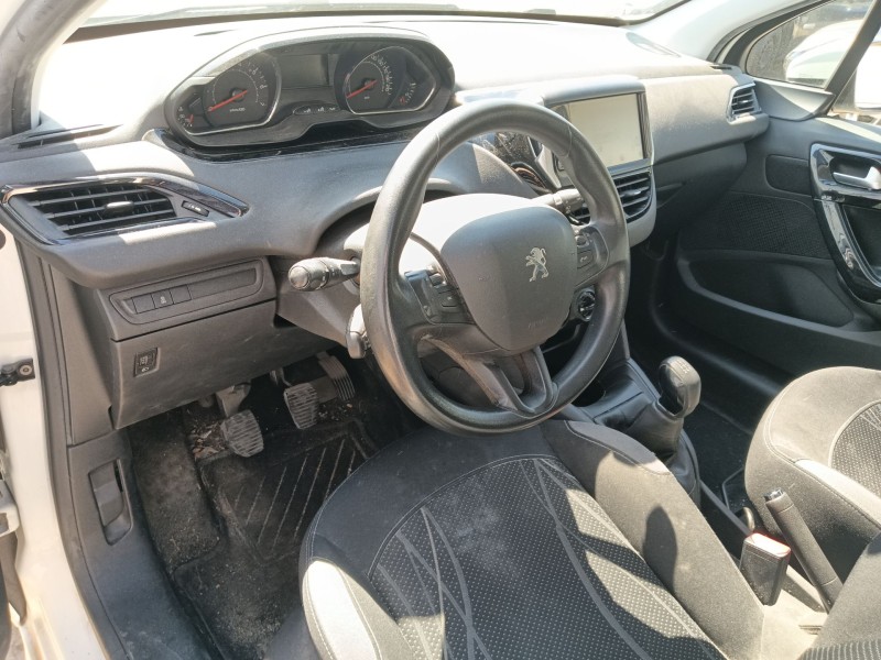 peugeot 208 i (ca_, cc_) del año 2013