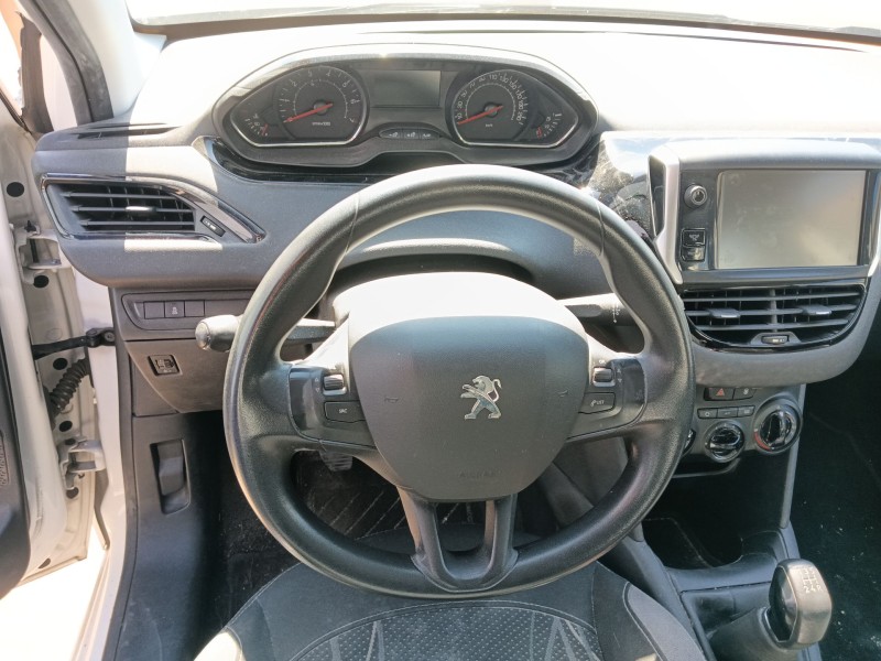 peugeot 208 i (ca_, cc_) del año 2013