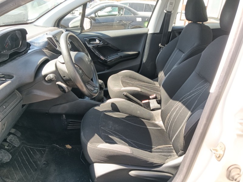 peugeot 208 i (ca_, cc_) del año 2013
