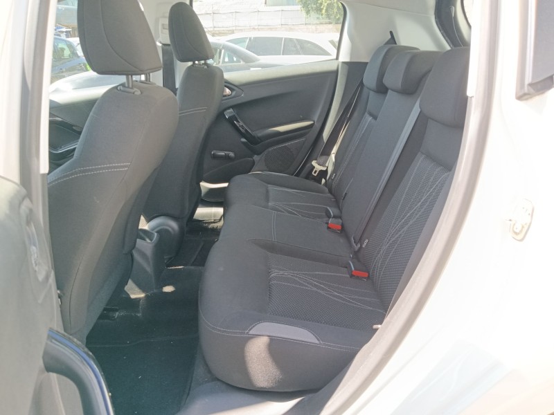 peugeot 208 i (ca_, cc_) del año 2013