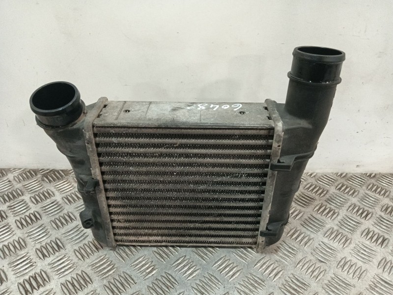 Recambio de intercooler para audi a4 b6 (8e2) 1.9 tdi referencia OEM IAM 8E0145805F  