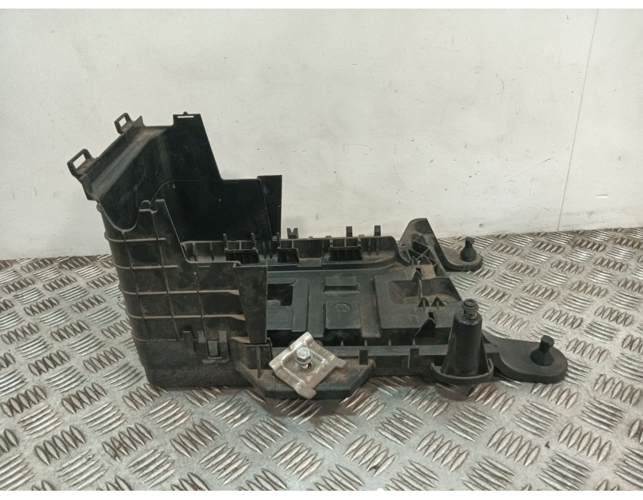 Recambio de soporte bateria para seat altea xl (5p5, 5p8) 1.6 tdi referencia OEM IAM 1K0915333 3C0915336A 