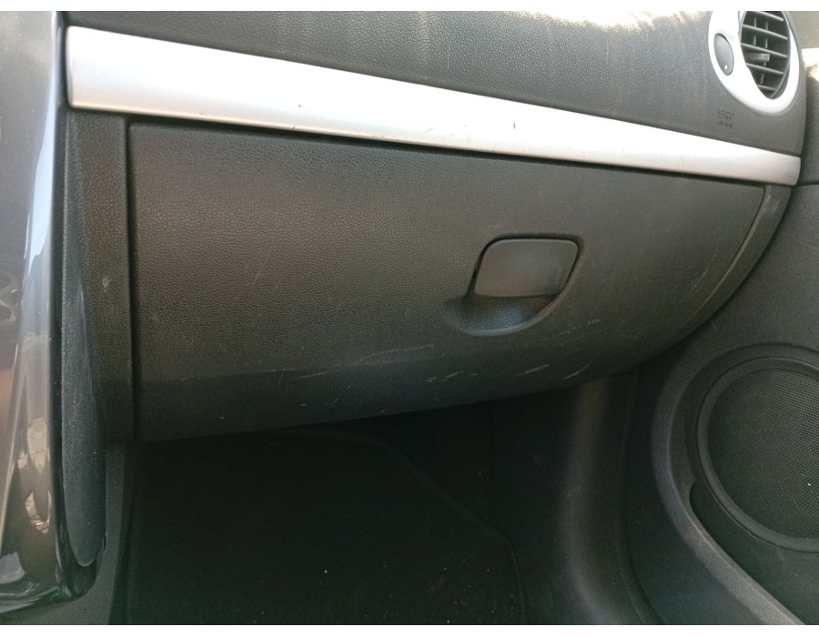 Recambio de guantera para renault clio iii (br0/1, cr0/1) 1.5 dci referencia OEM IAM 8200407712 7701208804 