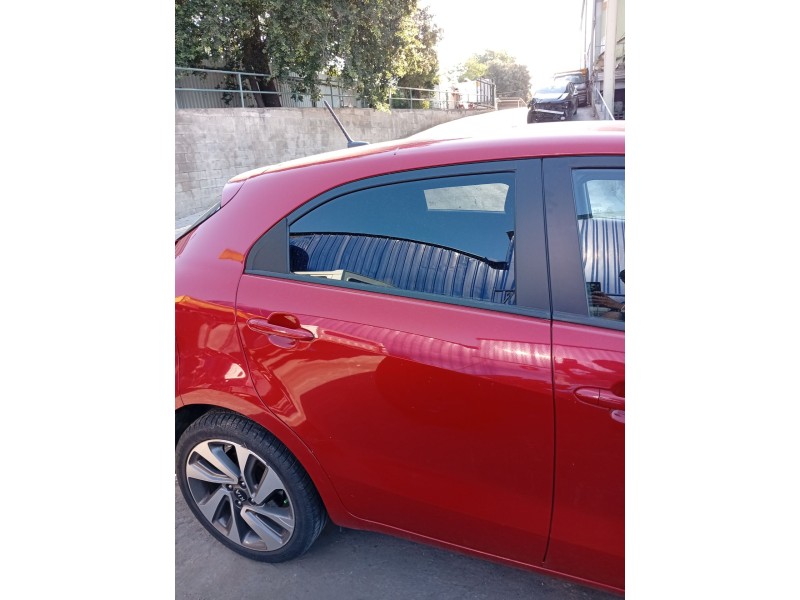 Recambio de puerta trasera derecha para kia rio iii (ub) 1.2 cvvt referencia OEM IAM 770041W210  