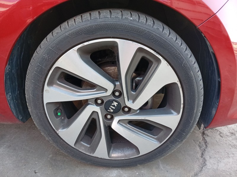 Recambio de mangueta delantera derecha para kia rio iii (ub) 1.2 cvvt referencia OEM IAM 517161W001  