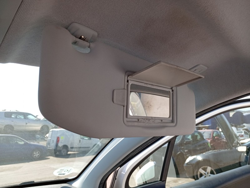 Recambio de parasol derecho para peugeot 208 i (ca_, cc_) 1.2 vti 82 referencia OEM IAM 16079196PR  