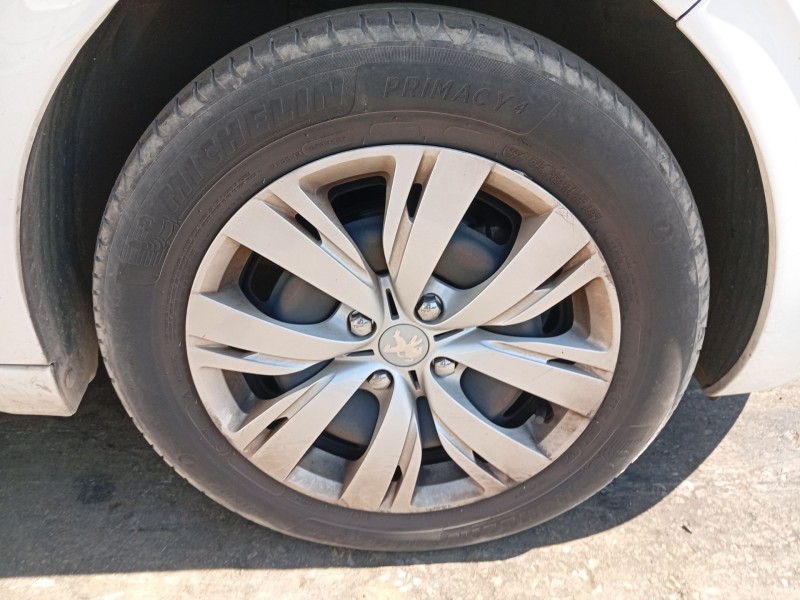 Recambio de mangueta delantera derecha para peugeot 208 i (ca_, cc_) 1.2 vti 82 referencia OEM IAM 1607557580  