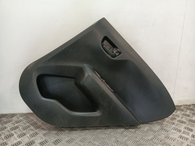 Recambio de guarnecido puerta trasera derecha para peugeot 108 1.0 vti referencia OEM IAM 676300H020 677870H020 