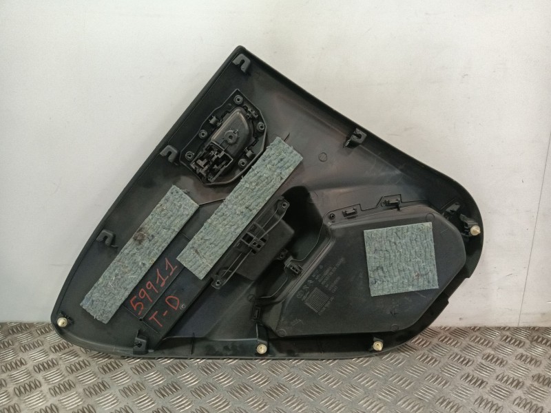 Recambio de guarnecido puerta trasera derecha para peugeot 108 1.0 vti referencia OEM IAM 676300H020 677870H020 
