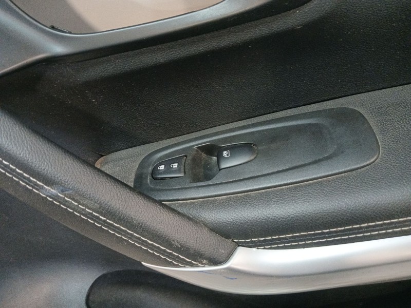 Recambio de guarnecido puerta delantera derecha para renault kadjar (ha_, hl_) 1.6 dci 130 referencia OEM IAM 156088671  