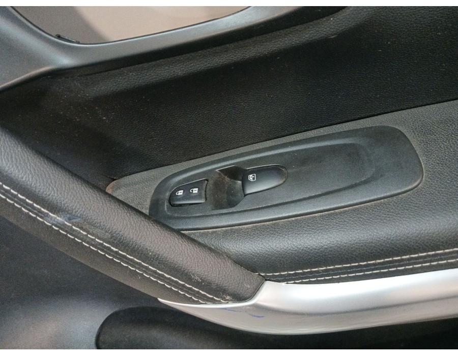 Recambio de guarnecido puerta delantera derecha para renault kadjar (ha_, hl_) 1.6 dci 130 referencia OEM IAM 156088671  