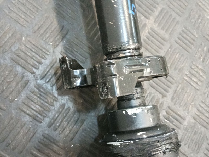 Recambio de transmision central trasera para volkswagen touareg (7la) referencia OEM IAM 7L8521102F  