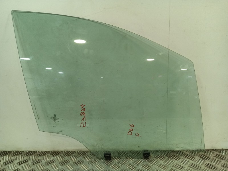 Recambio de luna delantera derecha para peugeot 208 referencia OEM IAM DOT39AS2M33  