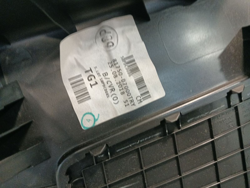 Recambio de guarnecido porton trasero para hyundai tucson (tl, tle) 1.6 gdi referencia OEM IAM 81750D7000TRY  