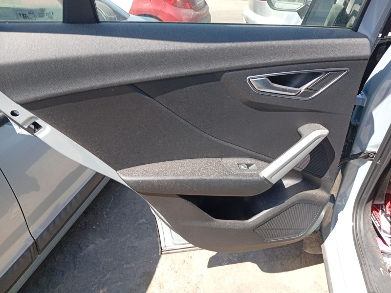 Recambio de guarnecido puerta trasera izquierda para audi q2 (gab, gag) 30 tdi referencia OEM IAM 81A86730324A  