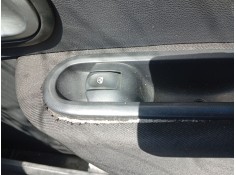 Recambio de mando elevalunas delantero derecho para renault clio iii (br0/1, cr0/1) 1.5 dci referencia OEM IAM 8200356517B  