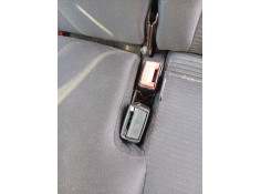 Recambio de enganche cinturon trasero central para renault clio iii (br0/1, cr0/1) 1.5 dci referencia OEM IAM 8200683944  