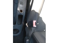 Recambio de enganche cinturon delantero derecho para renault clio iii (br0/1, cr0/1) 1.5 dci referencia OEM IAM 33030395  