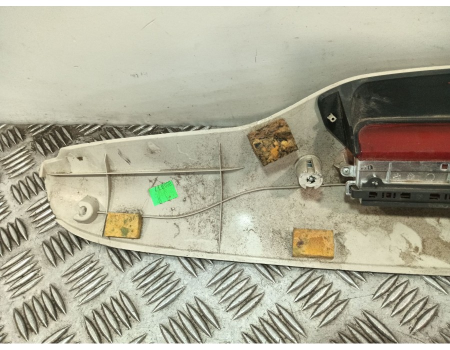 Recambio de piloto central de freno para fiat nuova 500 (150) 1.2 cat referencia OEM IAM 735542376 735542374 