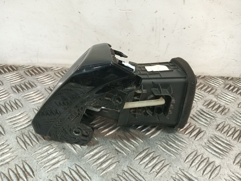 Recambio de rejilla aireadora para kia xceed (cd) 1.6 gdi hybrid referencia OEM IAM 97490J7000  
