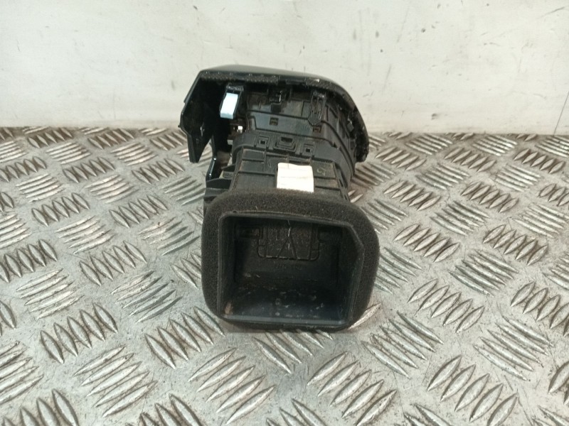 Recambio de rejilla aireadora para kia xceed (cd) 1.6 gdi hybrid referencia OEM IAM 97490J7000  