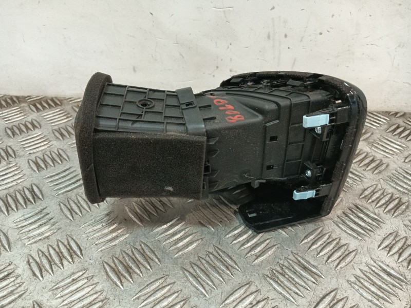 Recambio de rejilla aireadora para kia xceed (cd) 1.6 gdi hybrid referencia OEM IAM 97490J7000  