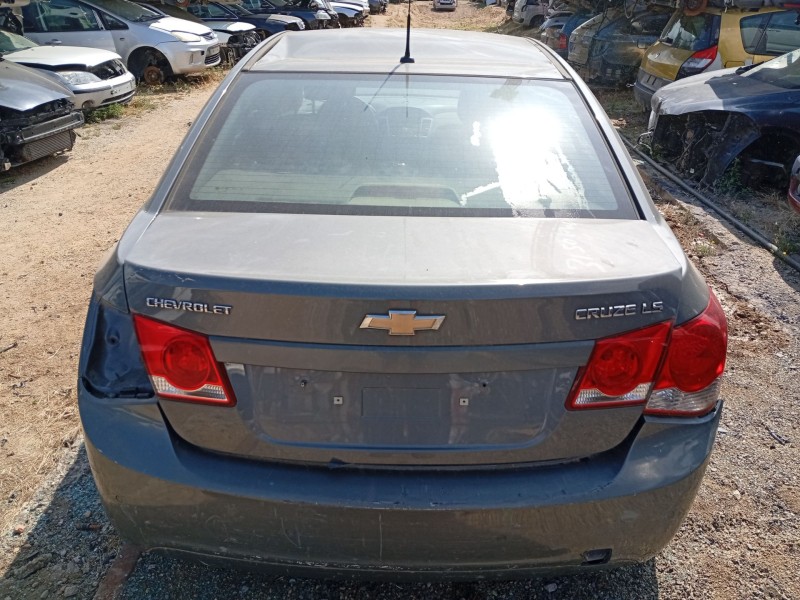 Recambio de porton trasero para chevrolet cruze (j300) 2.0 cdi referencia OEM IAM 95268891  