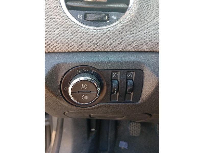 Recambio de mando luces para chevrolet cruze (j300) 2.0 cdi referencia OEM IAM 13301752  