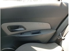 Recambio de guarnecido puerta trasera derecha para chevrolet cruze (j300) 2.0 cdi referencia OEM IAM 96950774  
