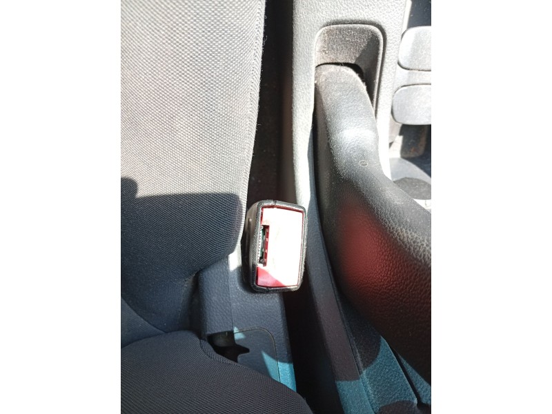 Recambio de enganche cinturon delantero izquierdo para chevrolet cruze (j300) 2.0 cdi referencia OEM IAM   