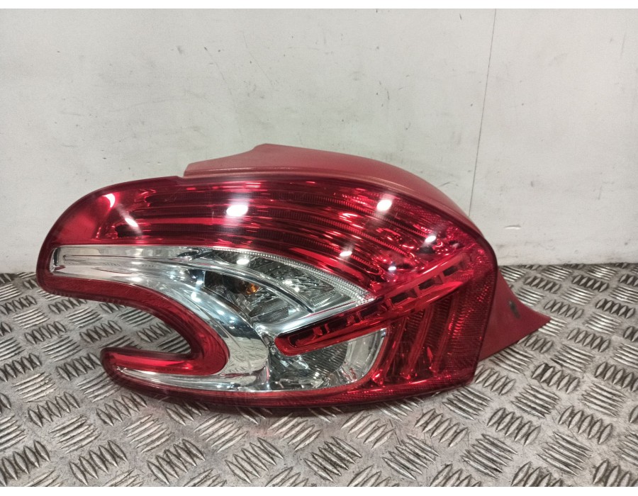 Recambio de piloto trasero izquierdo para peugeot 208 i (ca_, cc_) 1.2 vti 82 referencia OEM IAM 9672628280  