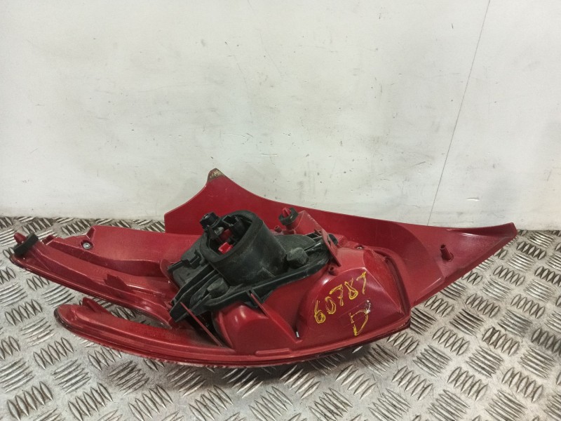 Recambio de piloto trasero derecho para peugeot 208 i (ca_, cc_) 1.2 vti 82 referencia OEM IAM 9672628380  
