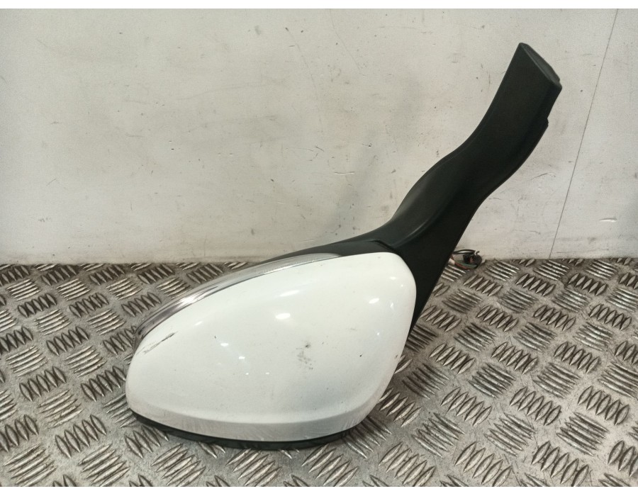 Recambio de retrovisor izquierdo para peugeot 208 i (ca_, cc_) 1.2 vti 82 referencia OEM IAM 1611240280  