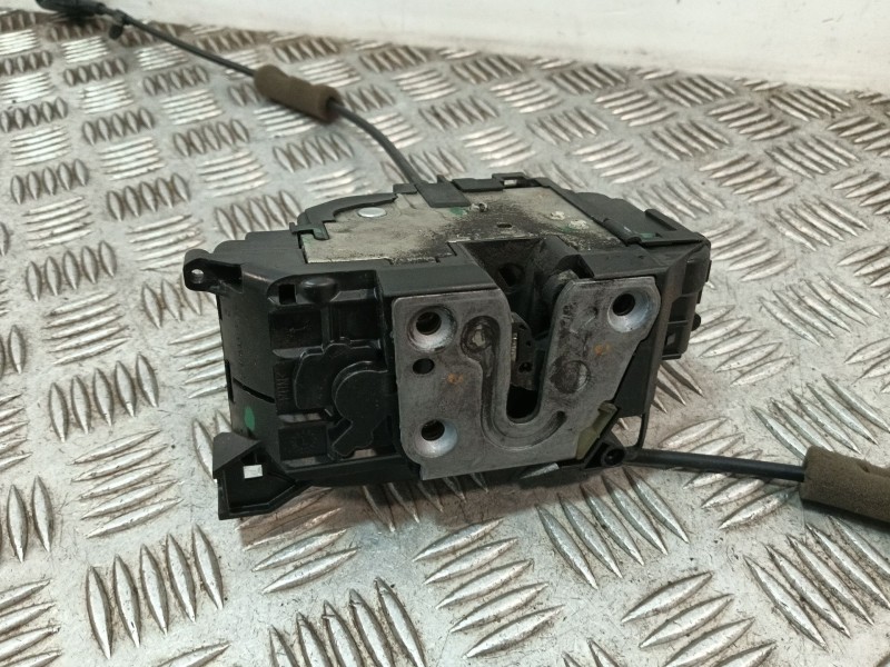 Recambio de cerradura puerta delantera derecha para renault master iii master iii referencia OEM IAM 805020009R  