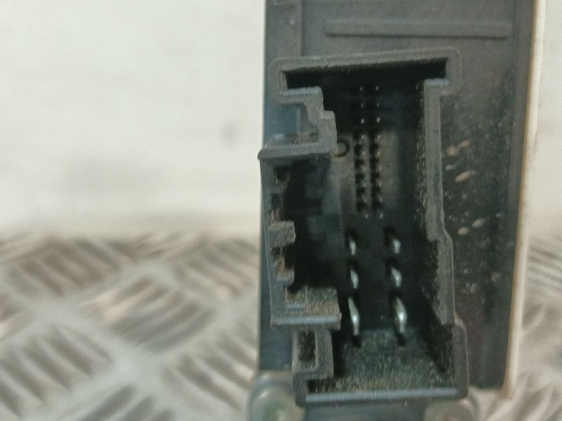 Recambio de motor elevalunas delantero izquierdo para seat ibiza (kj1) referencia OEM IAM 2Q1959881B 0130822065 