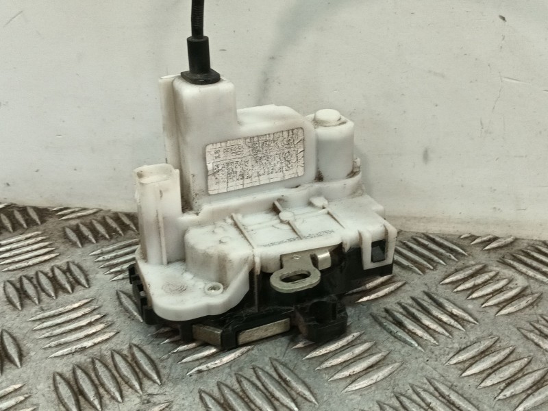 Recambio de cerradura puerta delantera derecha para fiat nuova 500 (150) 1.2 cat referencia OEM IAM 51827593  