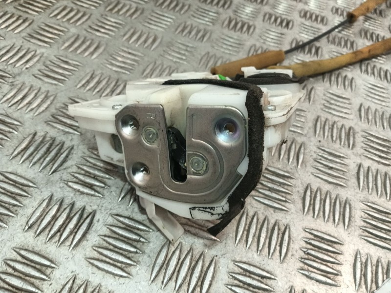 Recambio de cerradura puerta delantera derecha para mazda 3 lim. (bl) referencia OEM IAM 9D13B0387  