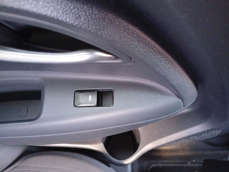 Recambio de mando elevalunas trasero izquierdo para kia rio iii (ub) 1.2 cvvt referencia OEM IAM 935801W000  