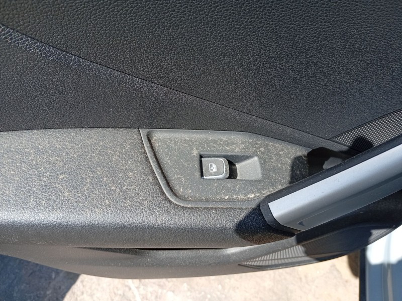 Recambio de mando elevalunas trasero izquierdo para audi q2 (gab, gag) 30 tdi referencia OEM IAM 8V0959855C  