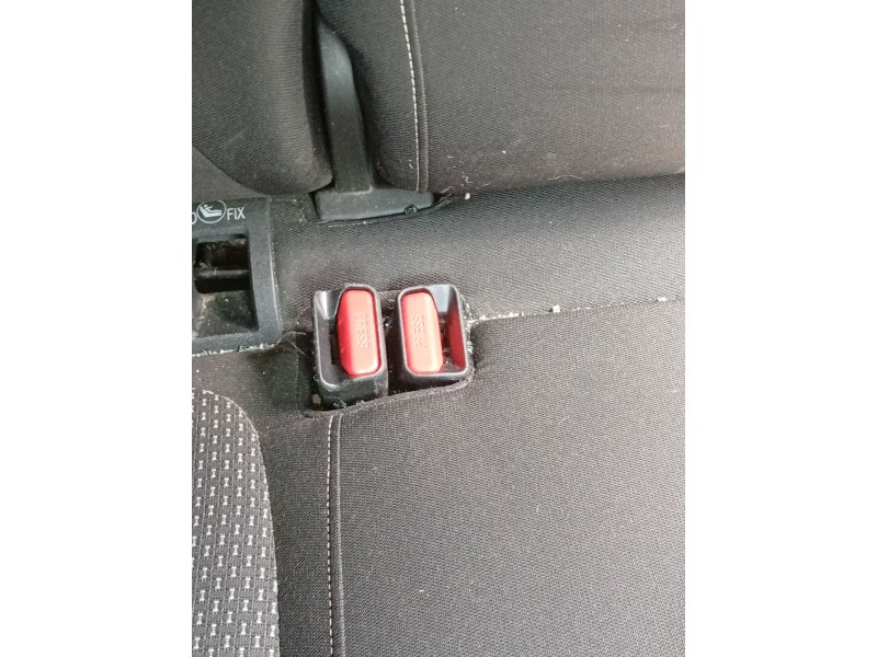 Recambio de enganche cinturon trasero derecho para renault kadjar (ha_, hl_) 1.3 tce 140 referencia OEM IAM 888429480R  