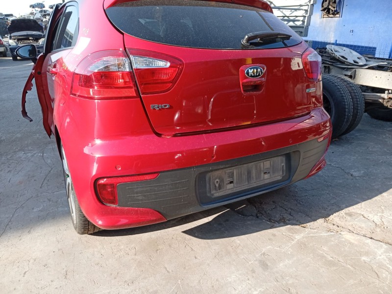 Recambio de paragolpes trasero para kia rio iii (ub) 1.2 cvvt referencia OEM IAM 866101W710  