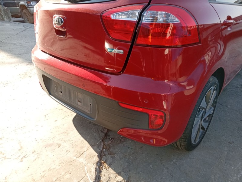 Recambio de paragolpes trasero para kia rio iii (ub) 1.2 cvvt referencia OEM IAM 866101W710  