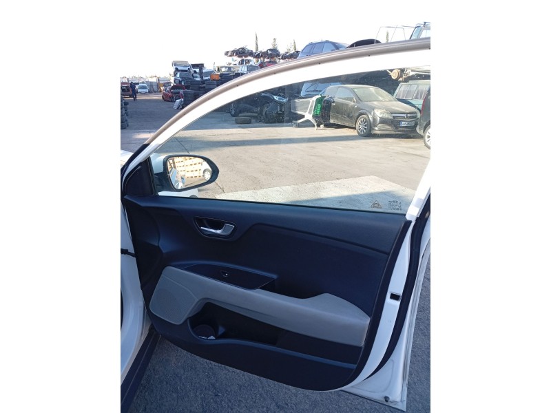 Recambio de elevalunas delantero derecho para kia stonic (yb) 1.0 t-gdi referencia OEM IAM 82402H8100  