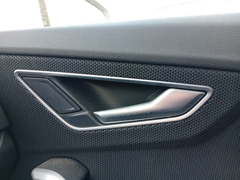 Recambio de maneta interior delantera derecha para audi q2 (gab, gag) 30 tdi referencia OEM IAM 81A837020C4PK  