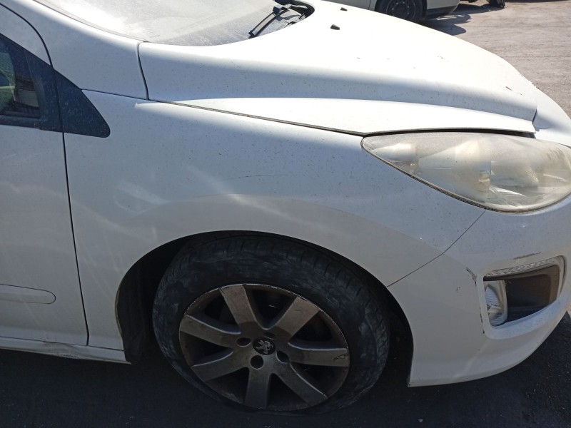 Recambio de aleta delantera derecha para peugeot 308 sw i (4e_, 4h_) 1.6 hdi referencia OEM IAM 7841Y1  