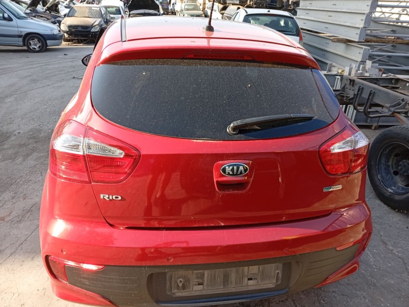 Recambio de porton trasero para kia rio iii (ub) 1.2 cvvt referencia OEM IAM 737001W220  