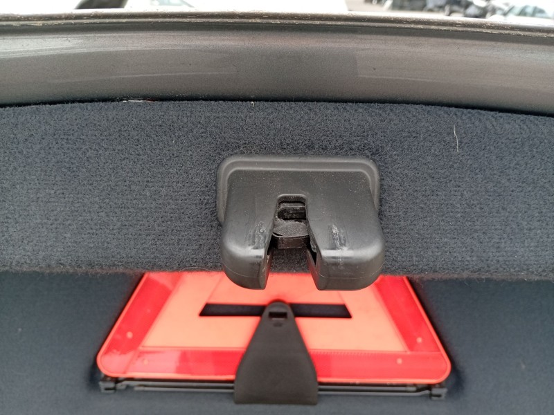 Recambio de cerradura maletero / porton para audi a6 c6 (4f2) 2.4 referencia OEM IAM 4F5827505D  